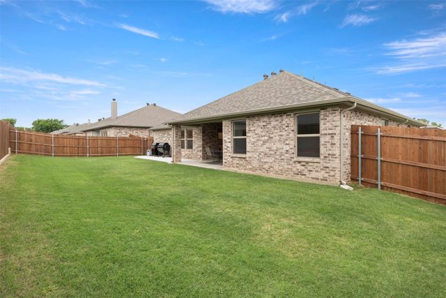 637 Mooney Drive, Saginaw, TX 76179