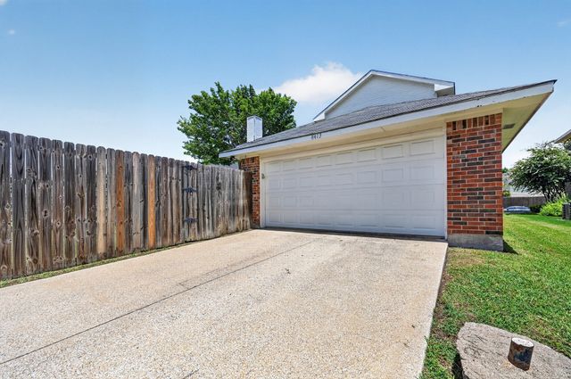 8413 Linda Vista Court, Rowlett, TX 75088
