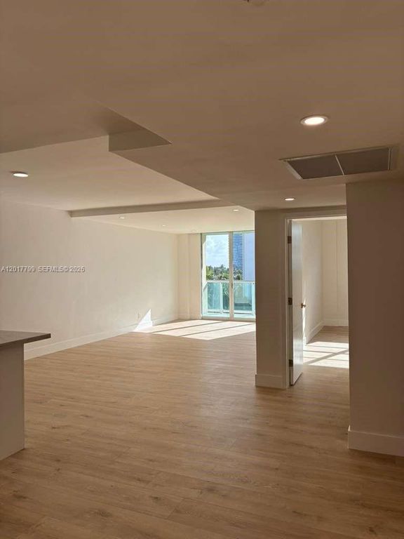 19390 Collins Ave 520, Sunny Isles Beach, FL 33160