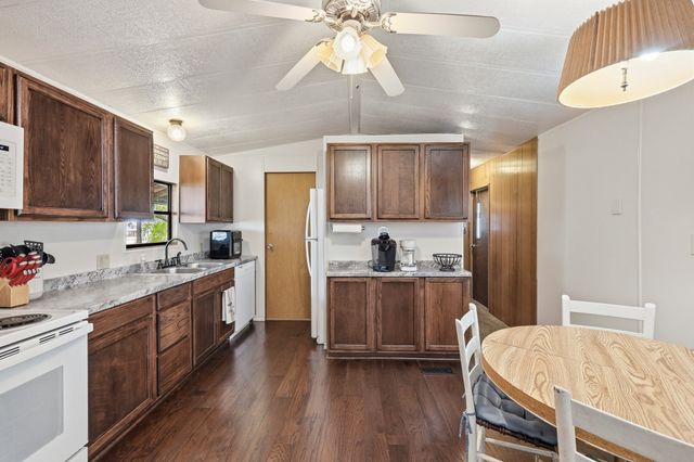 4417 Wildwood Circle, Granbury, TX 76049