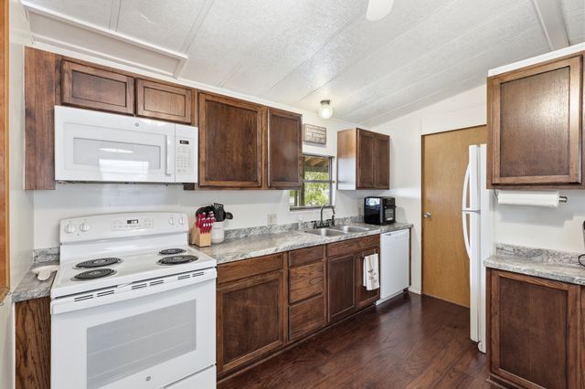 4417 Wildwood Circle, Granbury, TX 76049