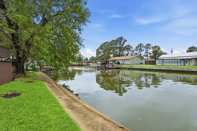 4417 Wildwood Circle, Granbury, TX 76049