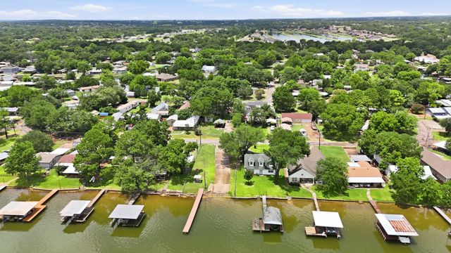 4417 Wildwood Circle, Granbury, TX 76049