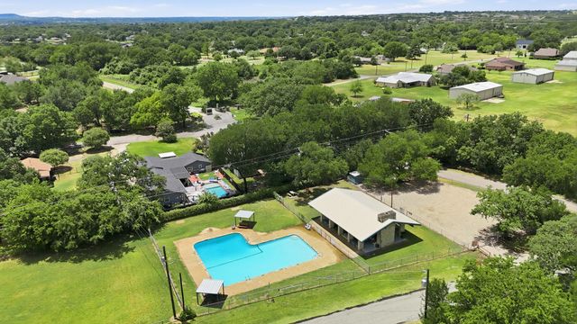 4417 Wildwood Circle, Granbury, TX 76049