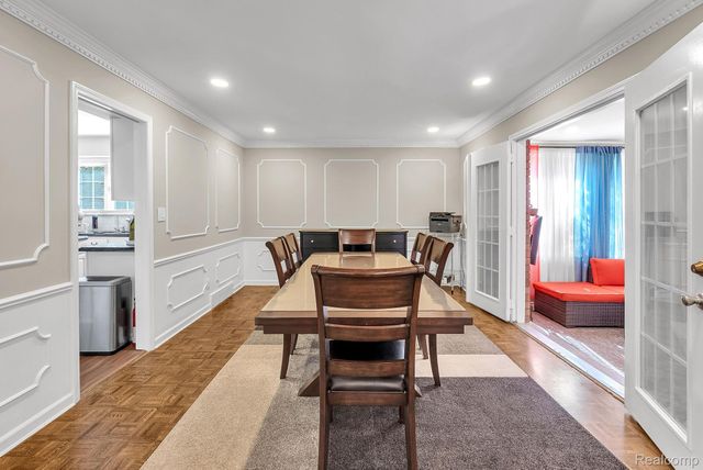 1853 W Bend Drive, Bloomfield Hills, MI 48302