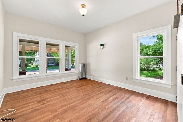 429 Greenwich St, Belvidere Twp., NJ 07823