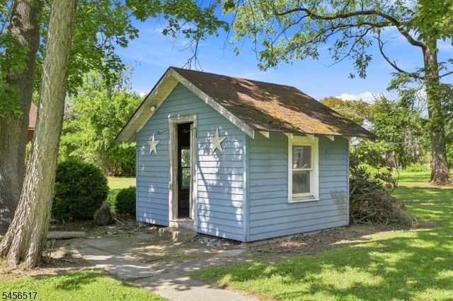 429 Greenwich St, Belvidere Twp., NJ 07823