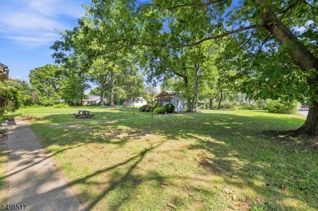 429 Greenwich St, Belvidere Twp., NJ 07823
