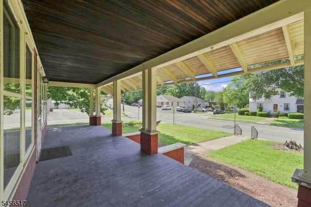 429 Greenwich St, Belvidere Twp., NJ 07823