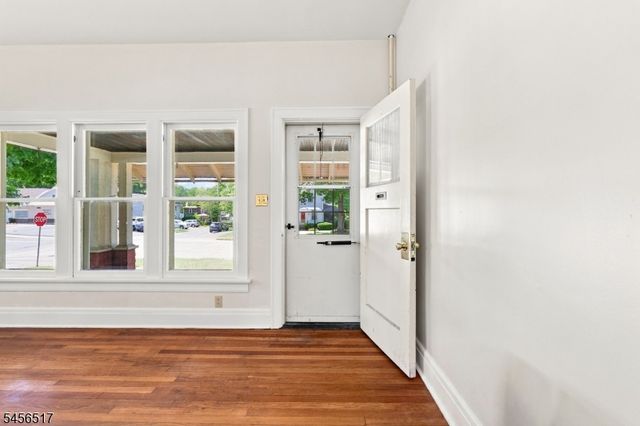 429 Greenwich St, Belvidere Twp., NJ 07823
