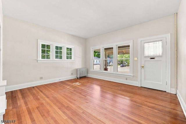 429 Greenwich St, Belvidere Twp., NJ 07823
