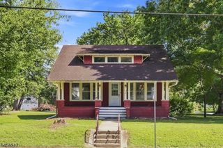 429 Greenwich St, Belvidere Twp., NJ 07823