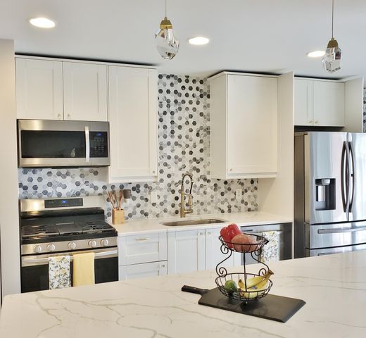 514 Birch Tree Lane, Michigan City, IN 46360