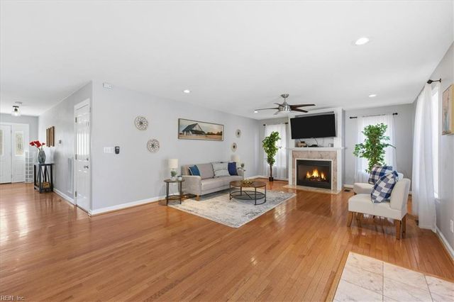 8583 Wayland ST, Norfolk, VA 23503