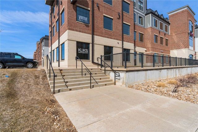 420 12th Avenue SE Floor 1, Cedar Rapids, IA 52401