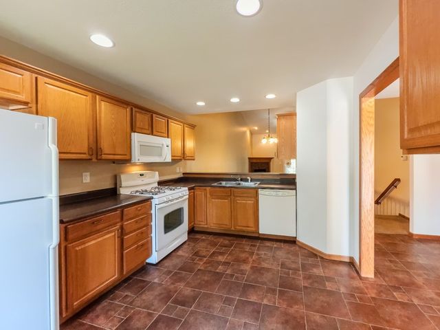 100 E Weston Drive, North Liberty, IA 52317