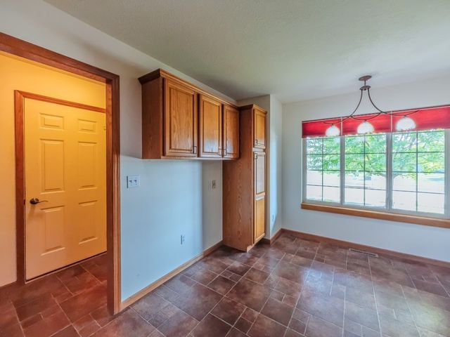 100 E Weston Drive, North Liberty, IA 52317