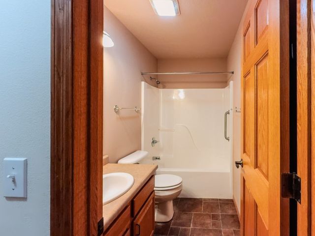 100 E Weston Drive, North Liberty, IA 52317