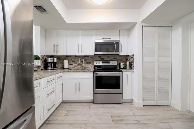 8402 SW 208th Street, Cutler Bay, FL 33189