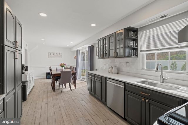 1 MANOR LN, Willingboro, NJ 08046