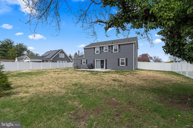 1 MANOR LN, Willingboro, NJ 08046