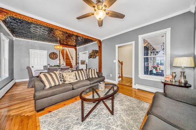 8 Ford St, Haverhill, MA 01832