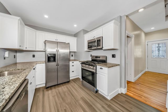 8 Ford St, Haverhill, MA 01832