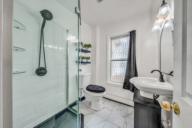 8 Ford St, Haverhill, MA 01832