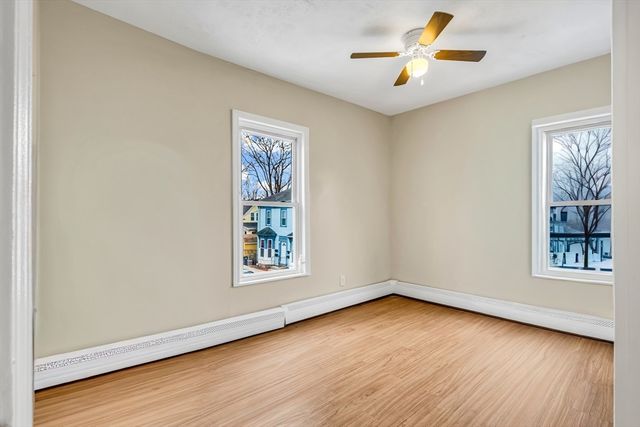 8 Ford St, Haverhill, MA 01832