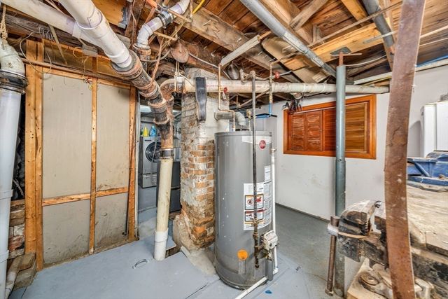 8 Ford St, Haverhill, MA 01832