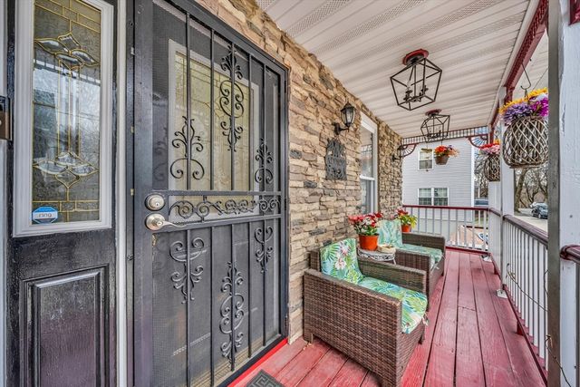 8 Ford St, Haverhill, MA 01832