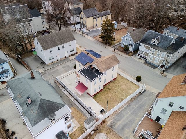 8 Ford St, Haverhill, MA 01832