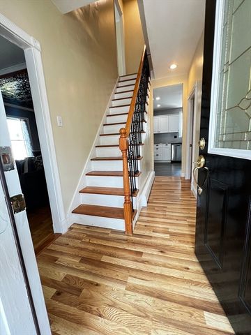 8 Ford St, Haverhill, MA 01832