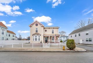 8 Ford St, Haverhill, MA 01832