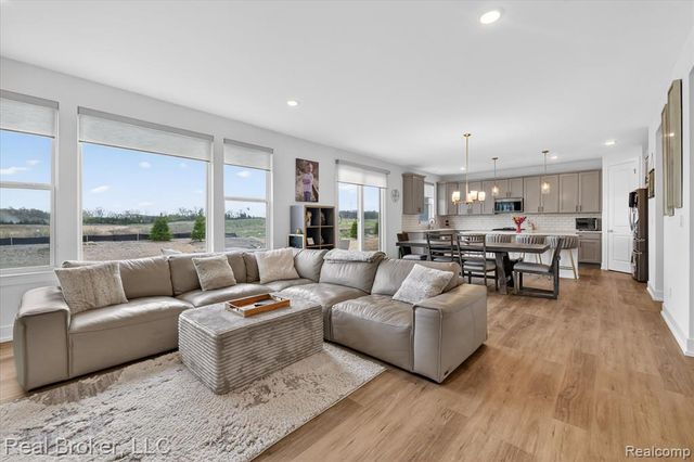 2344 Provencal Drive, Commerce Twp, MI 48382