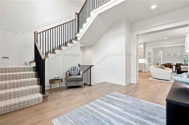2907 W 72nd Terrace, Prairie Village, KS 66208