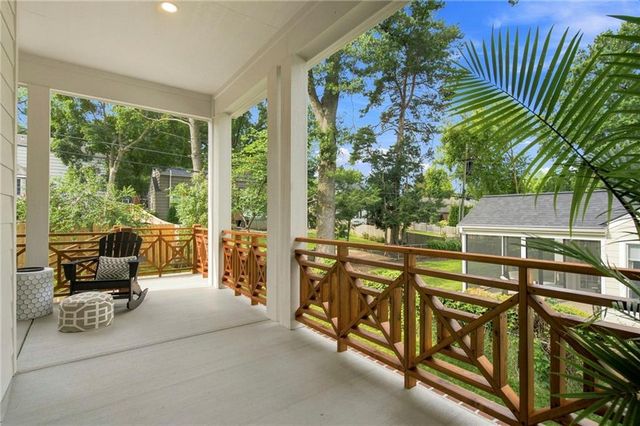 2907 W 72nd Terrace, Prairie Village, KS 66208