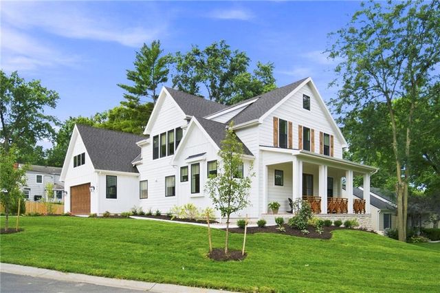 2907 W 72nd Terrace, Prairie Village, KS 66208