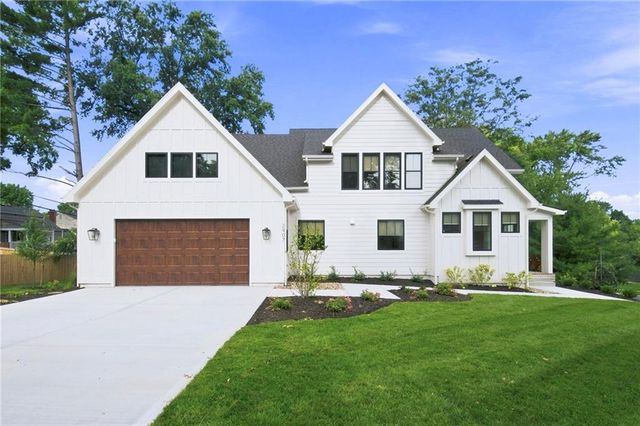 2907 W 72nd Terrace, Prairie Village, KS 66208