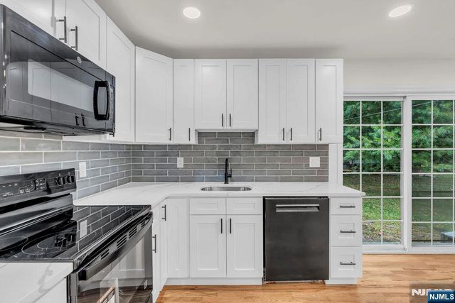 55 Orchard Drive, Vernon, NJ 07462