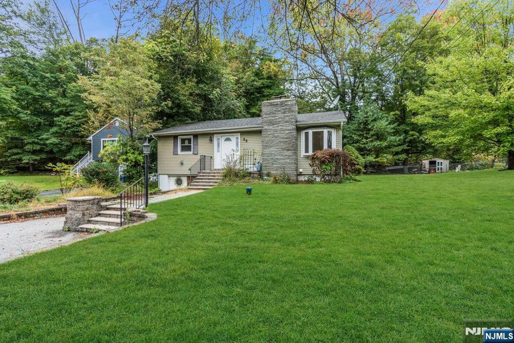 55 Orchard Drive, Vernon, NJ 07462