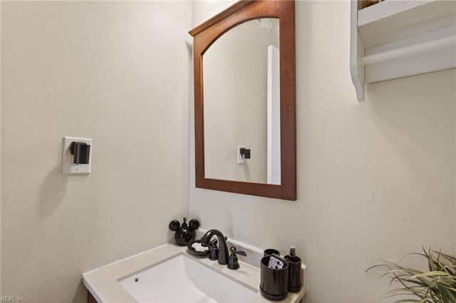 5012 Dunderdale CT, Virginia Beach, VA 23462