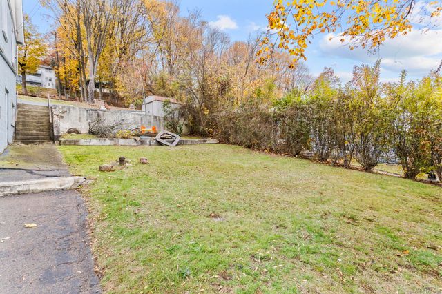 32 Huntington Avenue, New Haven, CT 06512