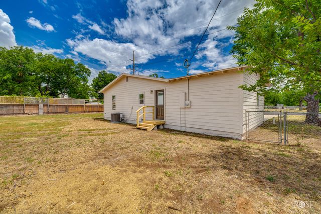 204 E 37th Street, San Angelo, TX 76903