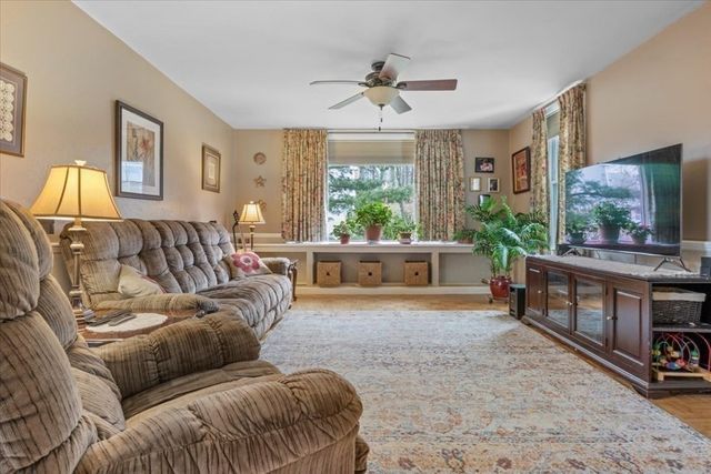 308 Beale St, Quincy, MA 02170