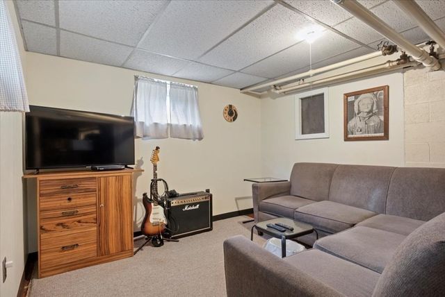 308 Beale St, Quincy, MA 02170