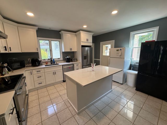 308 Beale St, Quincy, MA 02170
