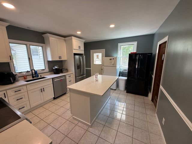 308 Beale St, Quincy, MA 02170
