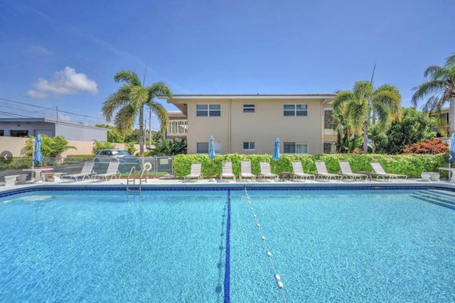 2121 NE 42ND Court 202C, Lighthouse Point, FL 33064