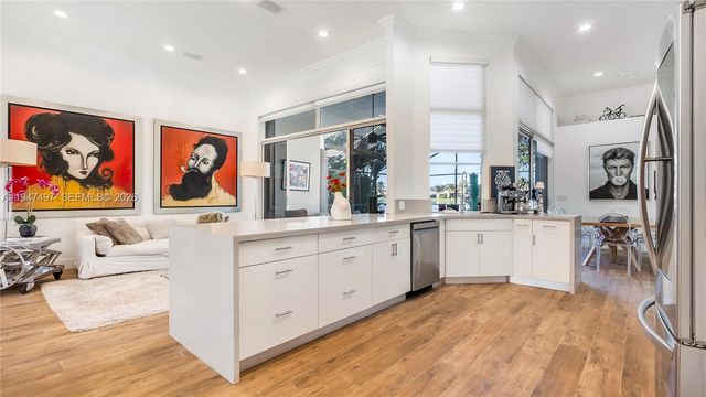 2633 Oakbrook Dr 2633, Weston, FL 33332